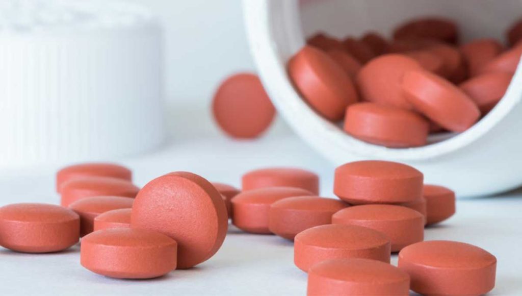 Picture of Advil and Alcohol: A Deadly Combination - Insurdinary