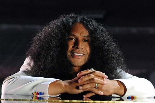 Troy Polamalu insured hair