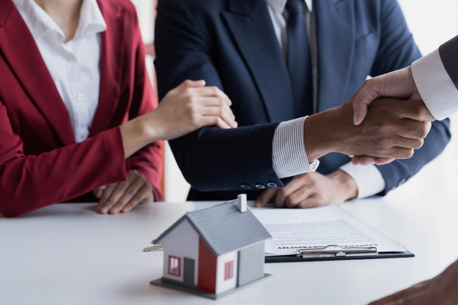 buying-commercial-property-16-tips-to-know-before-purchasing-insurdinary